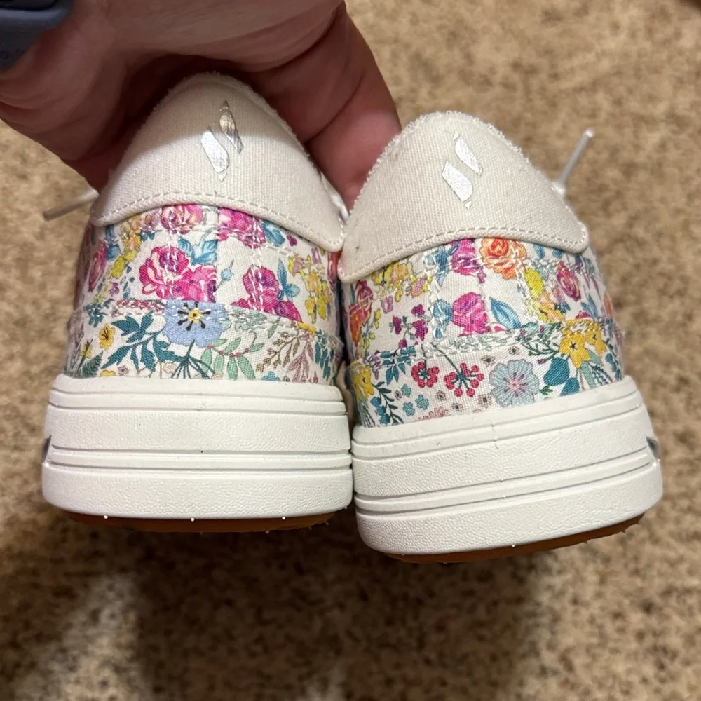 Skechers White Floral Athletic Shoes - Picture 2 of 5